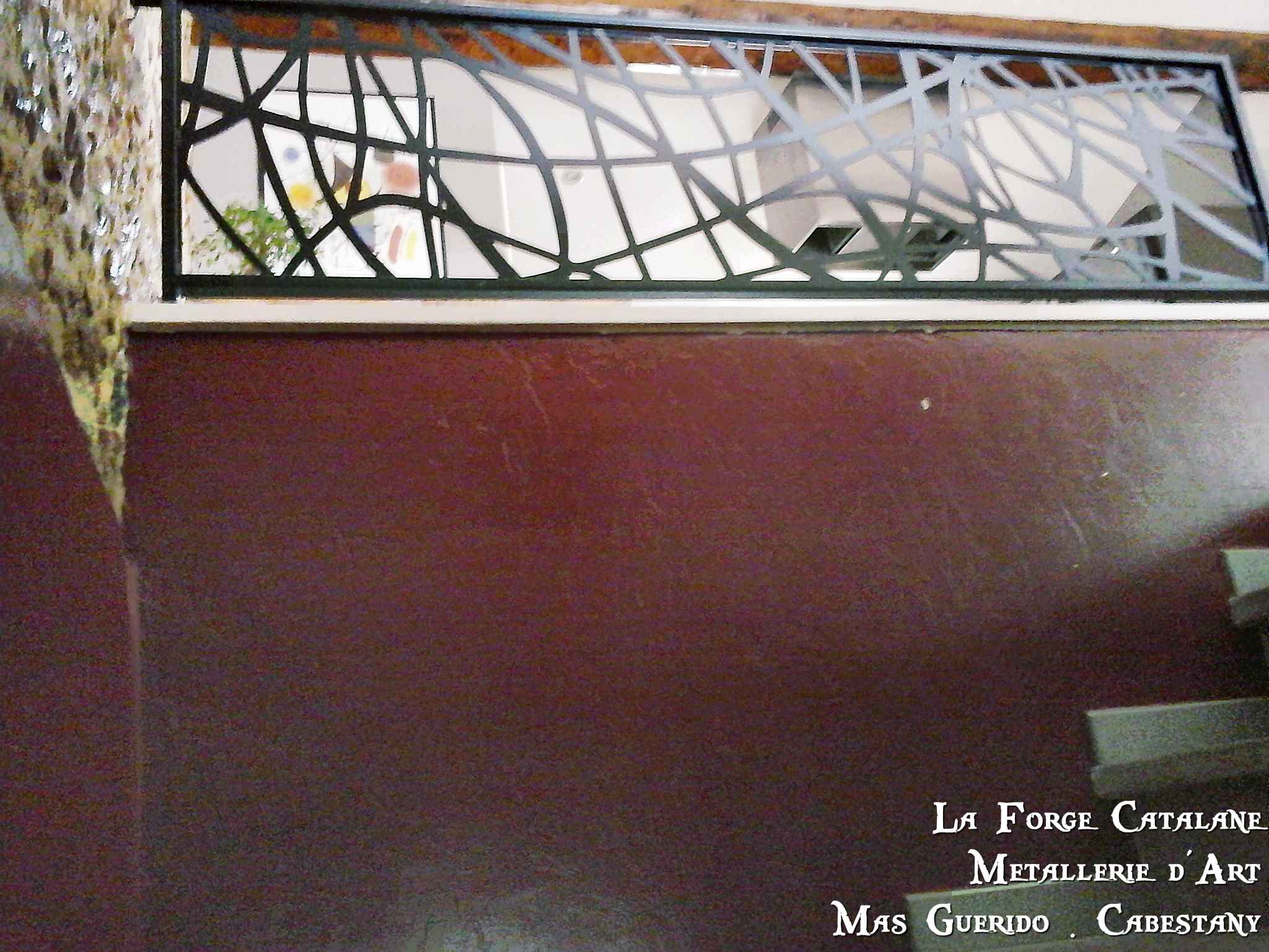 garde corps remplissage decoupe laser lignes s entrecroisant tole fer 4 mm forge catalane.jpg